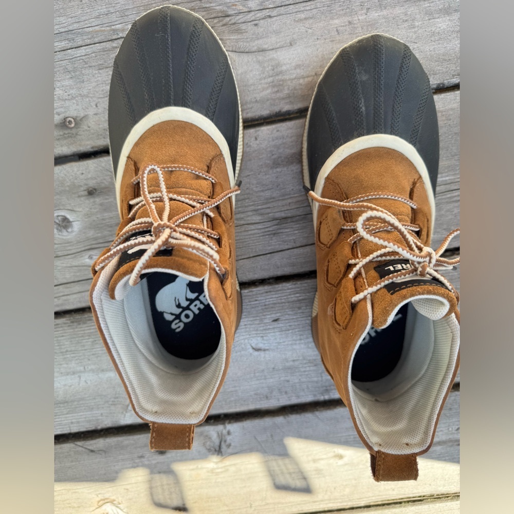Sorel Out and About Classic Waterproof Boots. Women’s size 10